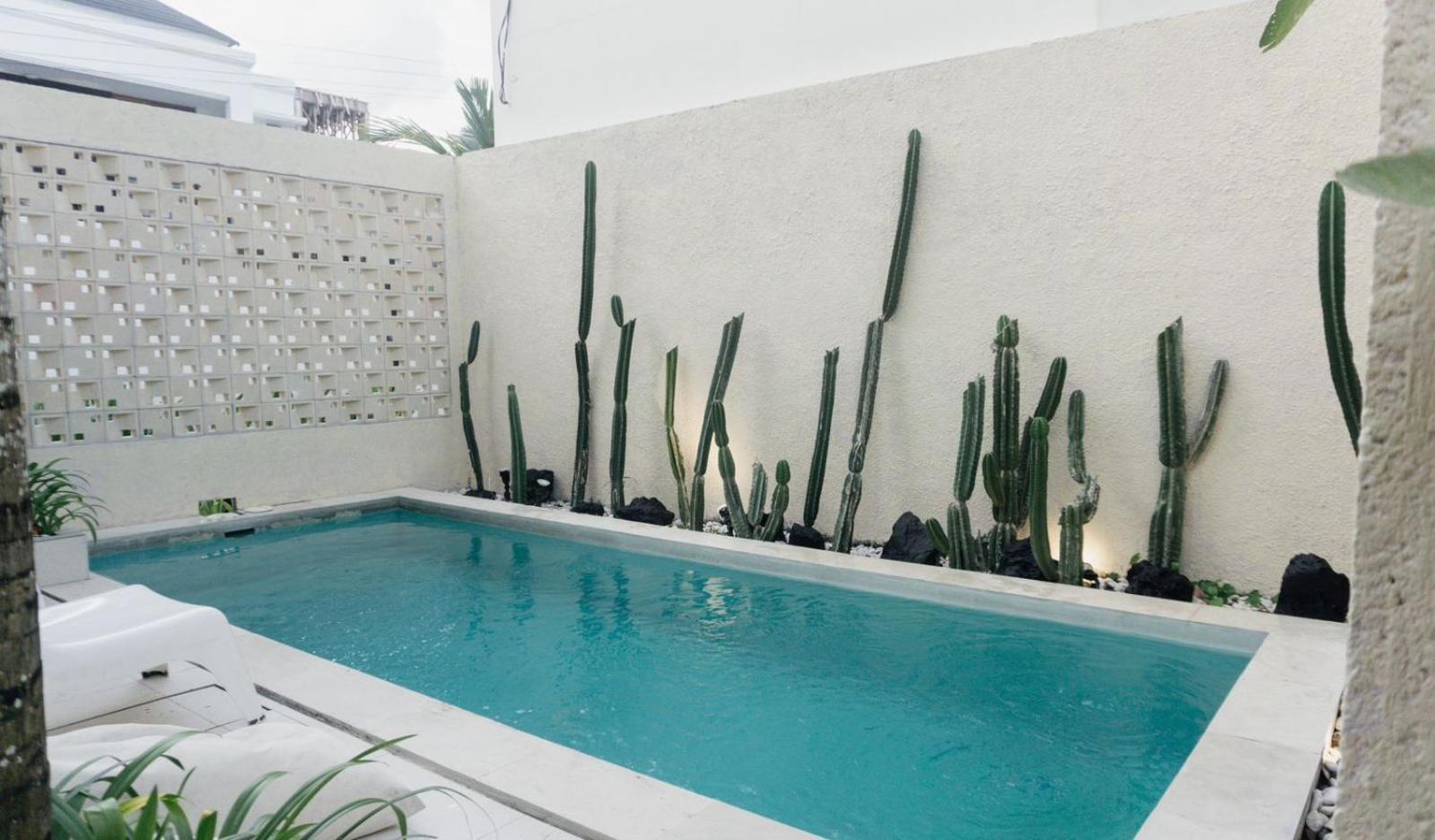 Escotel Tempekan Guest House Canggu  Exterior photo